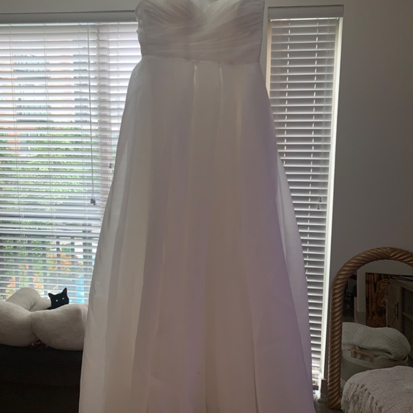 NEW WEDDING DRESS, NWT - Picture 7 of 13